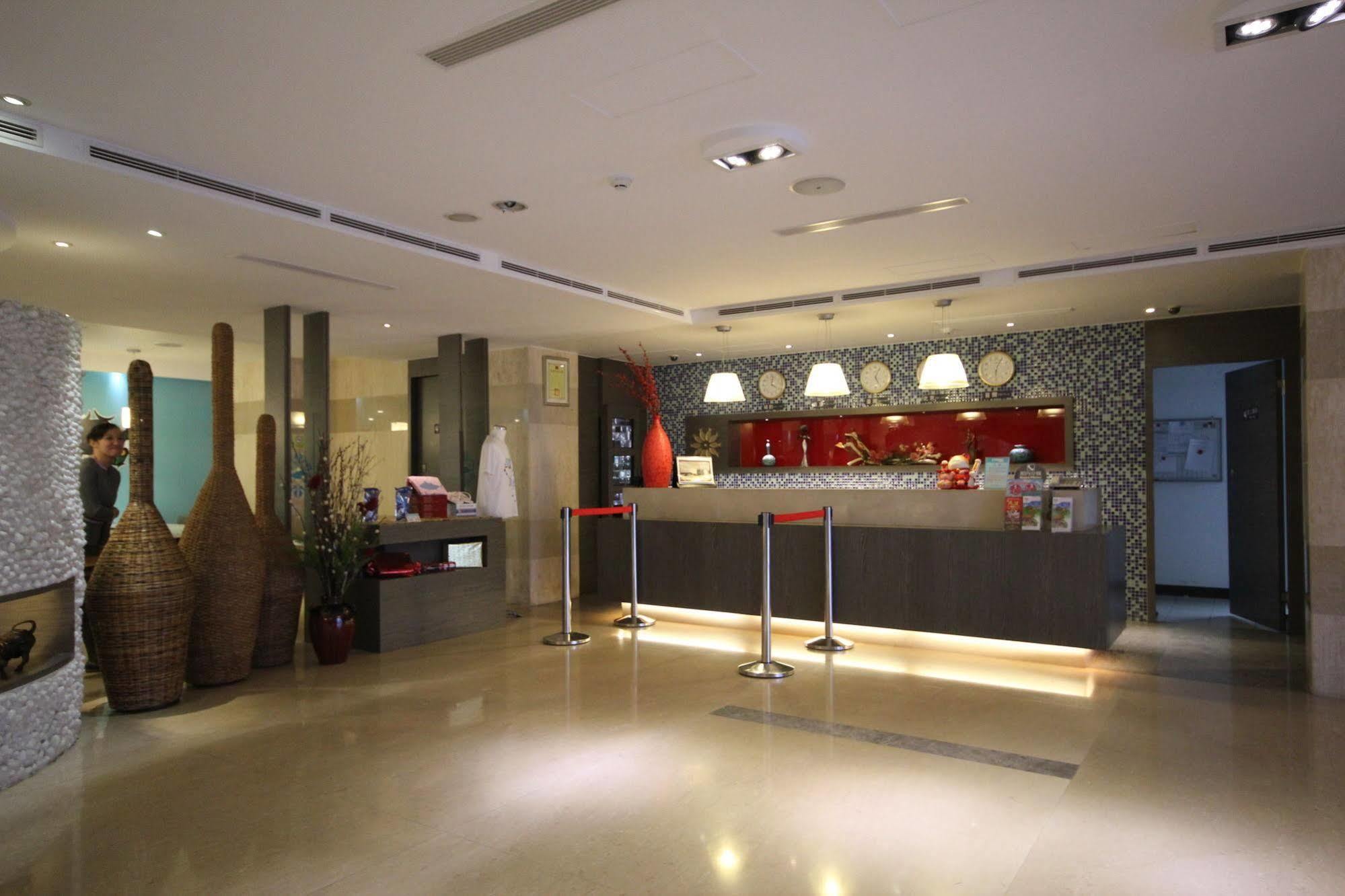 Fish Hotel Hualien Exterior photo