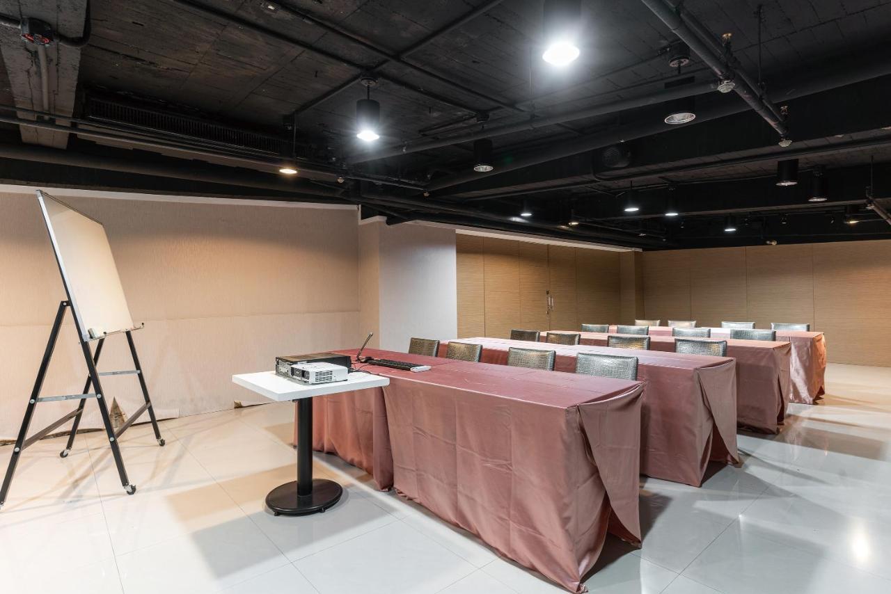 Fish Hotel Hualien Exterior photo